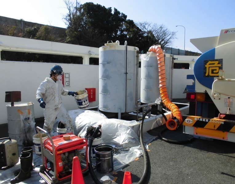 地下タンク内清掃