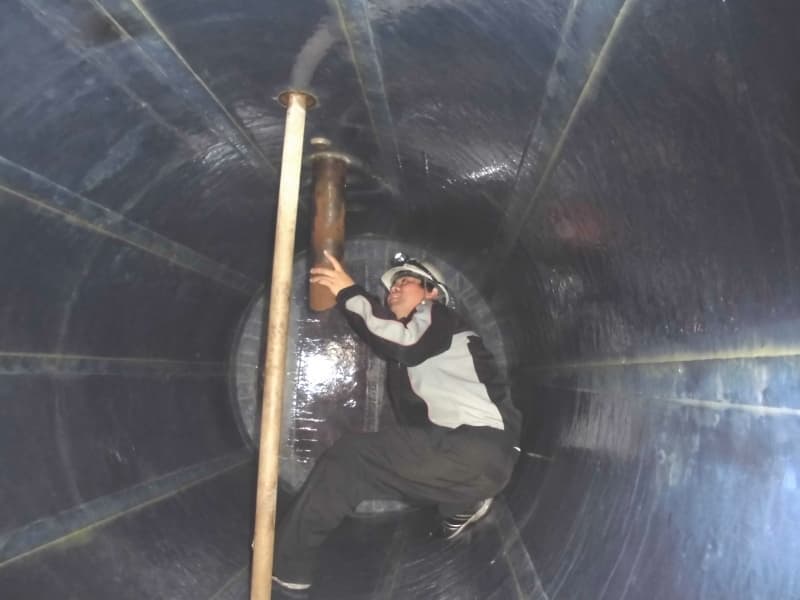 地下タンクFRP内面ライニング